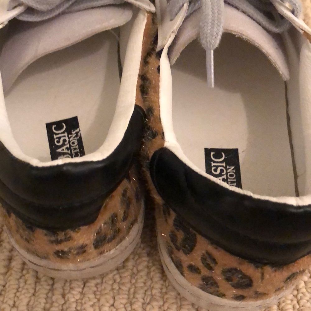 Cheetah Print Black Star Sneakers Great Condition - Picture 5 of 7